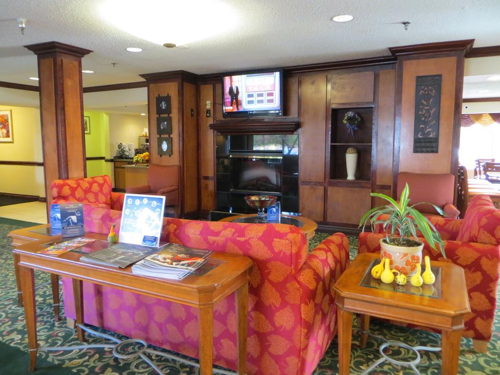 Baymont By Wyndham Kalamazoo East Extérieur photo