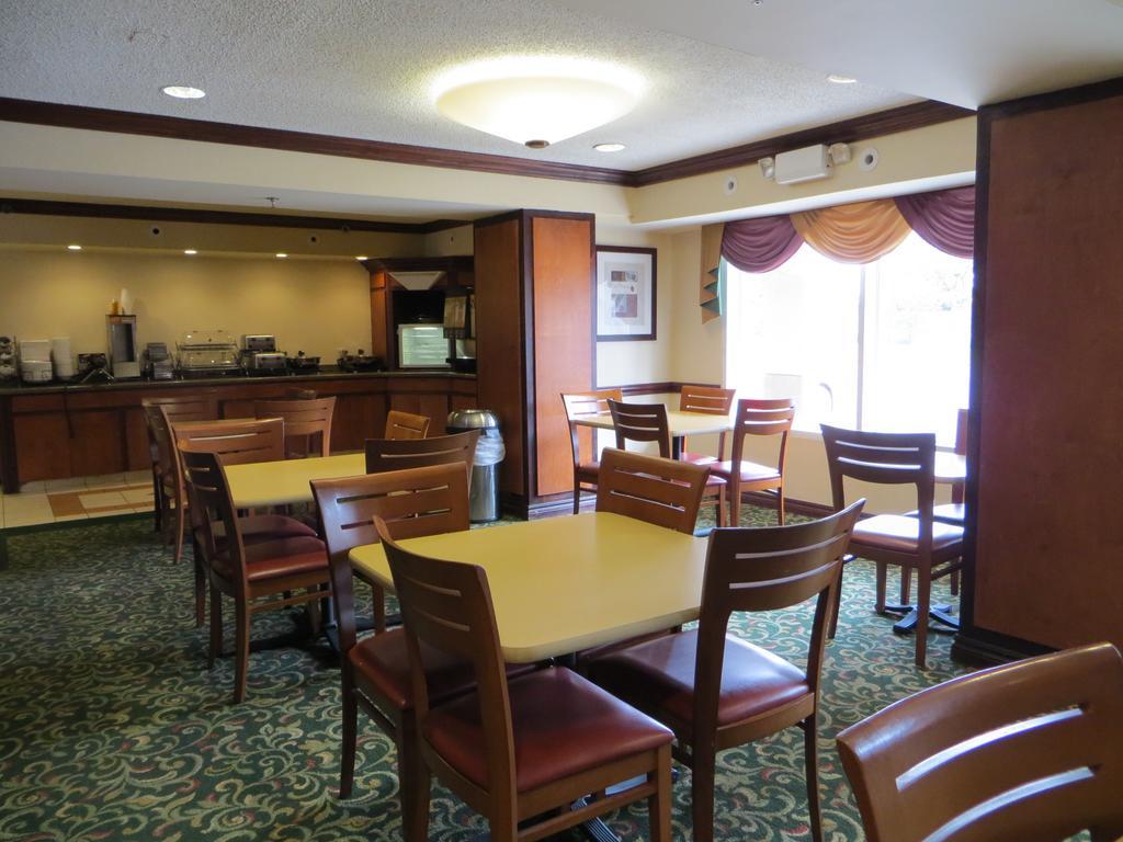 Baymont By Wyndham Kalamazoo East Extérieur photo